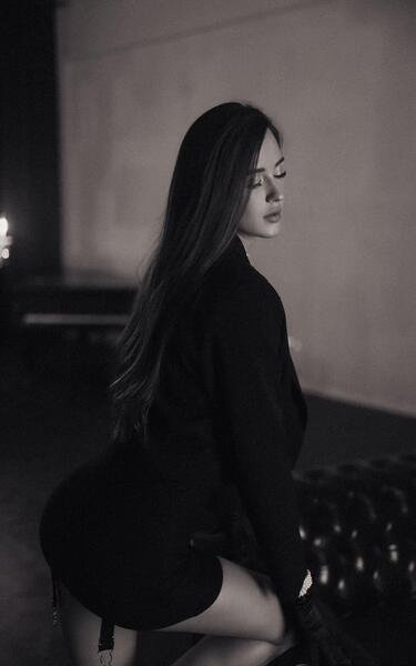 Agata – Gorgeous Tantalizing Mesmerizing & Beautiful